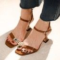 Strapping high heels sandals women's thick heels show white brown toe sandals 2019 diamond new Korean sandals
