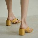 Leather sandals for women's summer 2019 new chunky heels, high heels, yellow slackers size 33-40
