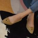 Spring 2020 small pointed middle heel Vintage commuter shoe women's shoe
