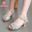 Wholesale 2019 new girls' leather shoes, students' Baotou crystal sandals, Korean version, high-heeled children's princess shoes

