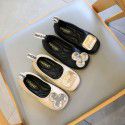 Net red girl shoes 2019 spring and autumn children's leather shoes bean bean shoes TikTok princess shoes vibrato mandarin duck buckle soft sole shoes
