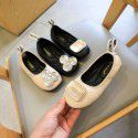 Net red girl shoes 2019 spring and autumn children's leather shoes bean bean shoes TikTok princess shoes vibrato mandarin duck buckle soft sole shoes
