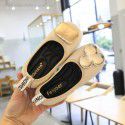 Net red girl shoes 2019 spring and autumn children's leather shoes bean bean shoes TikTok princess shoes vibrato mandarin duck buckle soft sole shoes
