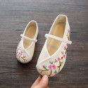 Handmade girls' embroidered shoes in Hanfu children's old Beijing cloth shoes national style students perform shoes dance shoes
