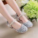 Girls Princess Shoes 2020 spring new soft bottom sandals wholesale Korean crystal shoes girls Doudou shoes children's leather shoes
