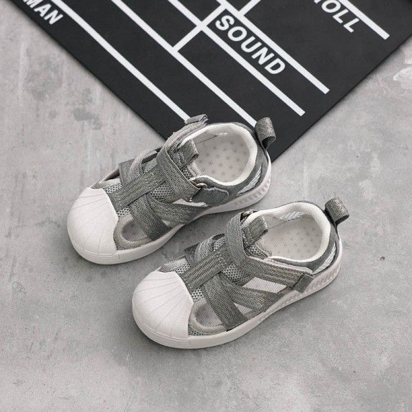New children's hollow out shoes in summer 2020 shell head sandals for boys and girls
