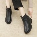 Winter 2020 Plush warm mom boots soft soled flat bottomed middle-aged and old cotton shoes non slip women's high top cotton shoes