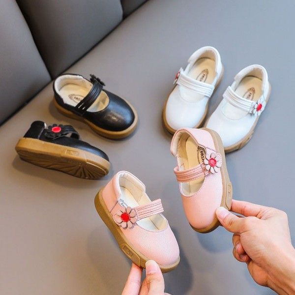 Women's shoes 2020 new spring and autumn fashion Princess Doudou shoes children's leather soft soled walking shoes