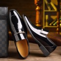 2020 new men's leather shoes dad shoes retro bright leather formal business shoes round toe sleeve men's shoes