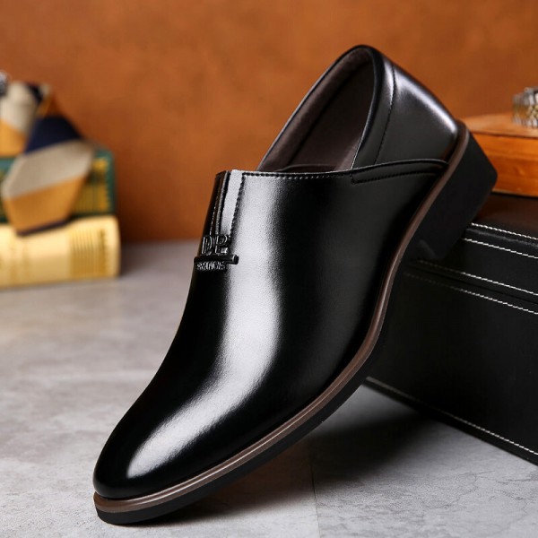 Men's shoes business dress in autumn 2020