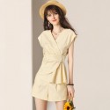 1917206-2021 summer new French design V-neck irregular top Waist Shorts two piece suit