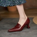 2021 spring and summer new small square head French retro simple middle mouth thick heel temperament high heels Korean women's single shoes