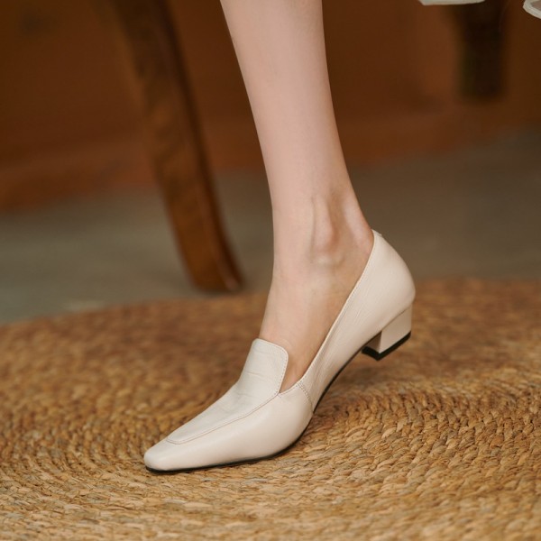 2021 summer new French retro square head pressed pattern simple single shoes Korean thick heel comfortable women's single shoes