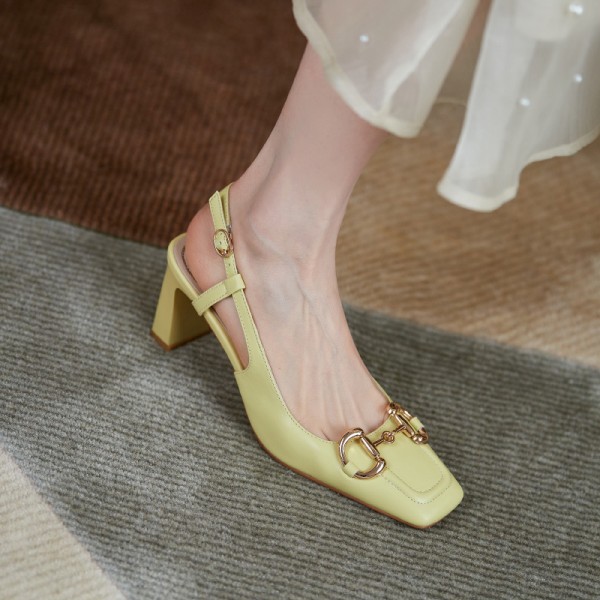 Keep money! Fashionable ~ square head metal button thick heel back empty single shoes high heel Baotou yellow sandals women's summer