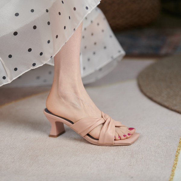 Soft and comfortable full leather inside and outside 2021 summer new square bow slippers women's thick middle heel sandals