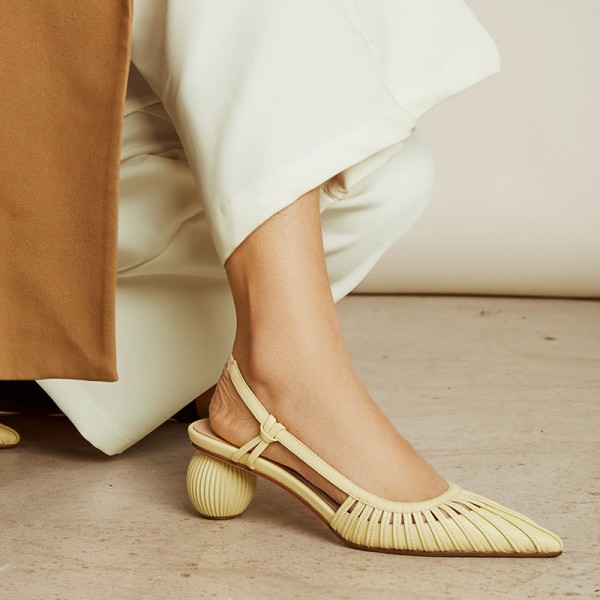 Women's sandals 2020 new sharp new summer Baotou cowhide Mid Heel Fairy