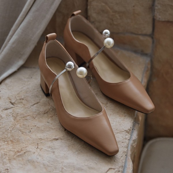 Women's shoes with small leather shoes, gentle wind fairy women's shoes, versatile, thick heel, middle heel, pearl, Korean single shoes, women's early spring 2021