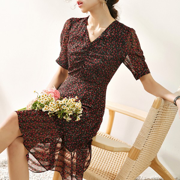 2006105 - end cargo handling - Xiaxin French temperament retro waist V-neck floral dress shows thin pastoral style