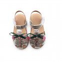 Guangzhou high grade children's shoes 2020 new Korean fresh cherry children's sandals girls' hollow Baotou Princess sandals